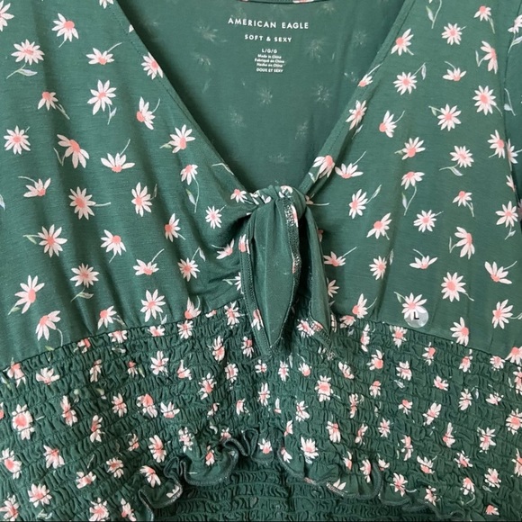 NWT AE floral smocked tie-front t-shirt - Picture 4 of 8